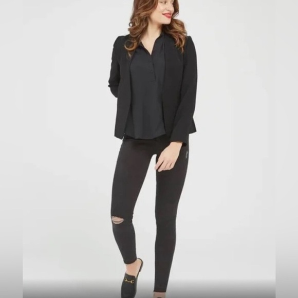 Spanx Distressed Skinny Pull-On Jeans High Rise Raw Hem in Black, XS. B8 - Picture 1 of 7